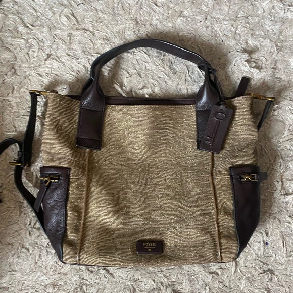 Fossil bag. NWOT. Gold flick and brown leather - Picture 1 of 12